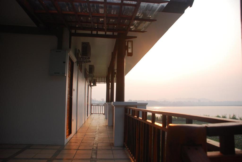 Gin'S Maekhong View Hotell Chiang Saen Exteriör bild